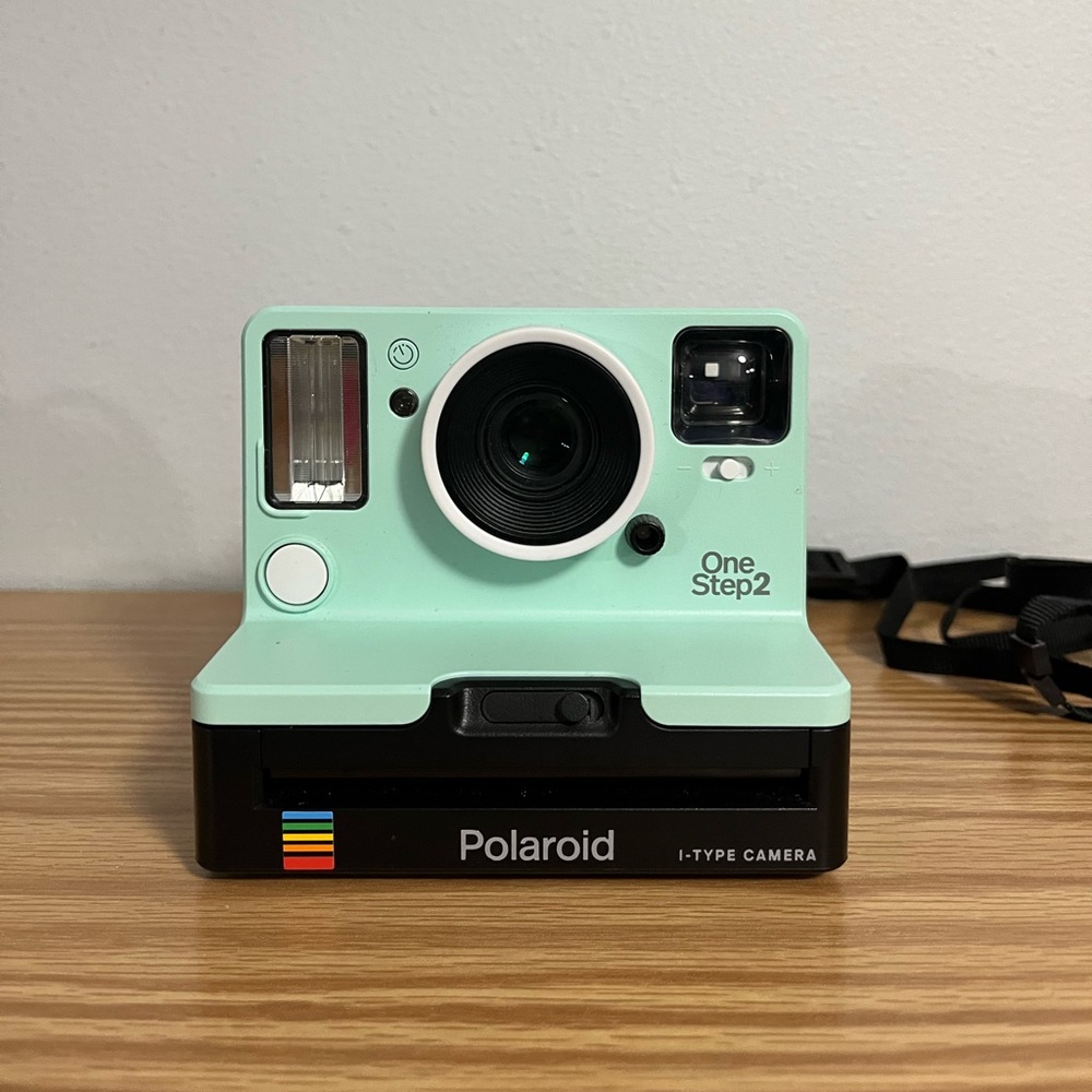 Polaroid Camera, OneStep 2 VF instant camera - mint